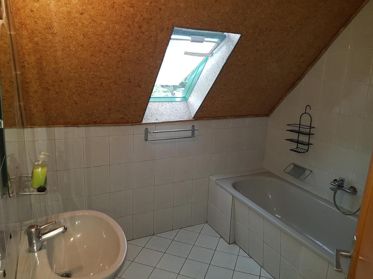 Aron Apartman Бадачонтомай Екстериор снимка